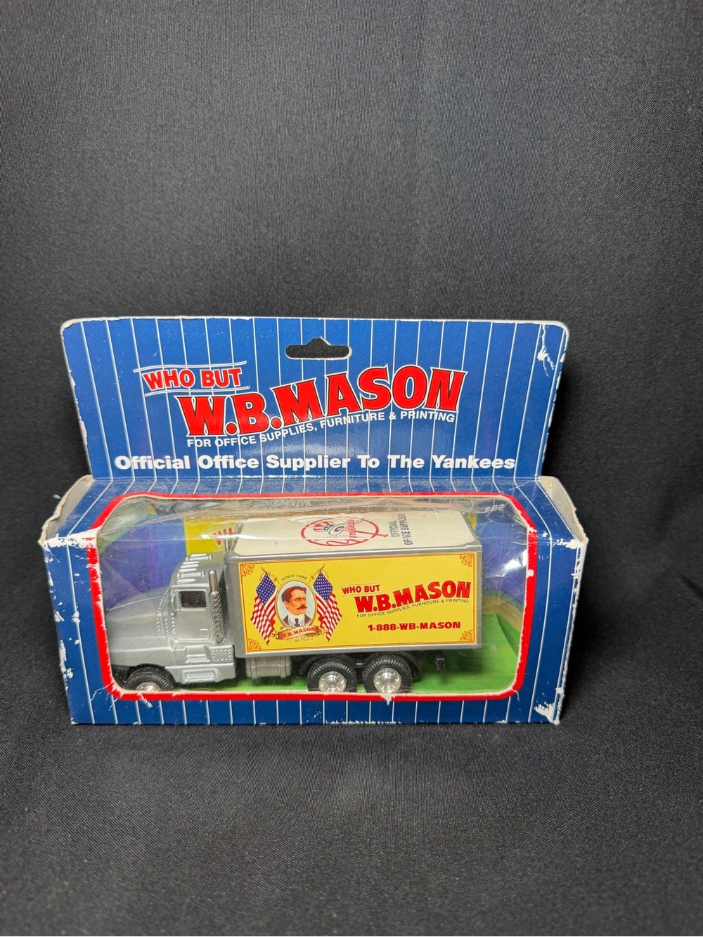 New York Yankees WB Mason Collectible Truck Giveaway Stadium **Look At Pictures*